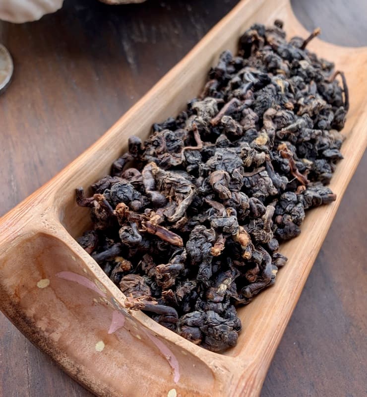 Dong Fang Mei Ren (Oriental Beauty) Black Tea